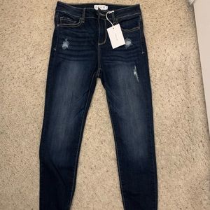 NWTCello cropped skinny distressed jeans dark wash